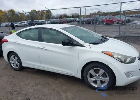 2013 Hyundai Elantra Gls z USA, uszkodzony, nr VIN 5NPDH4AEXDH272009
